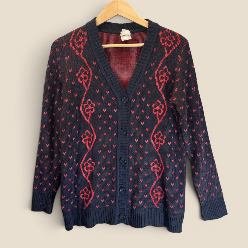 Vintage Hearts Cardigan M Navy Red Acrylic Wool Floral Cottage Whimsy Retro 70s
